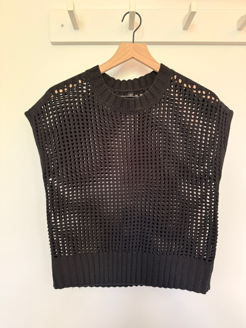 Black Open-Weave Knit Sleeveless drop-Shoulder Sweater